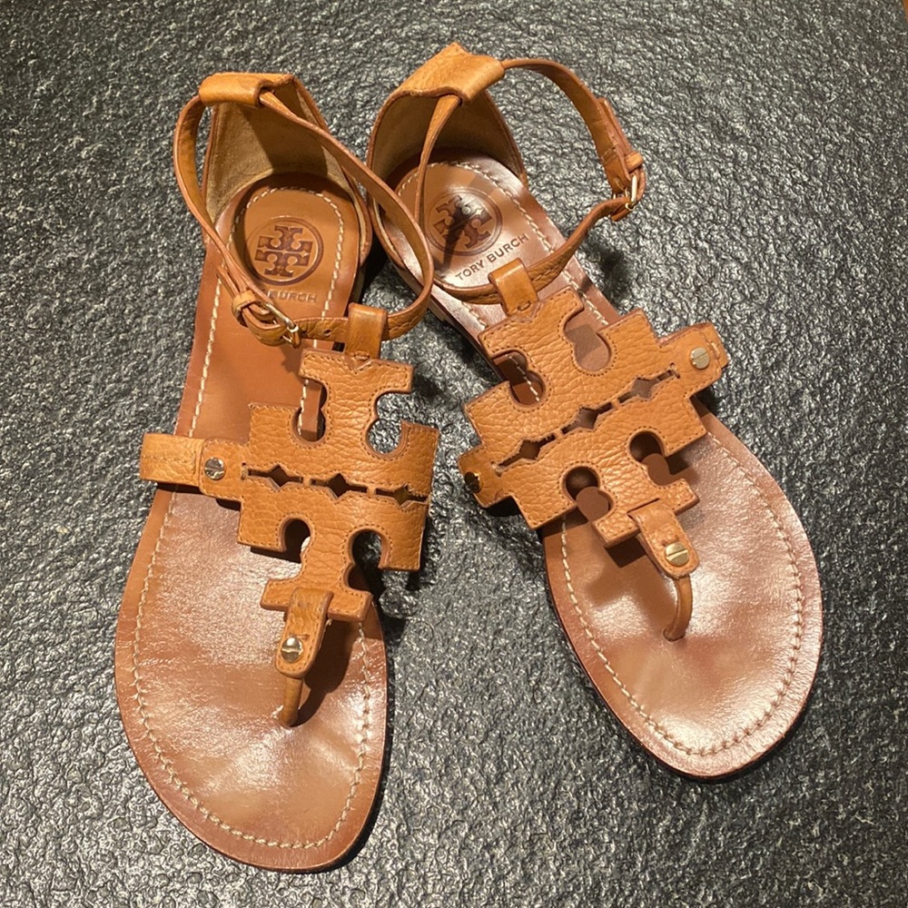 Tory Burch logo flat sandals
